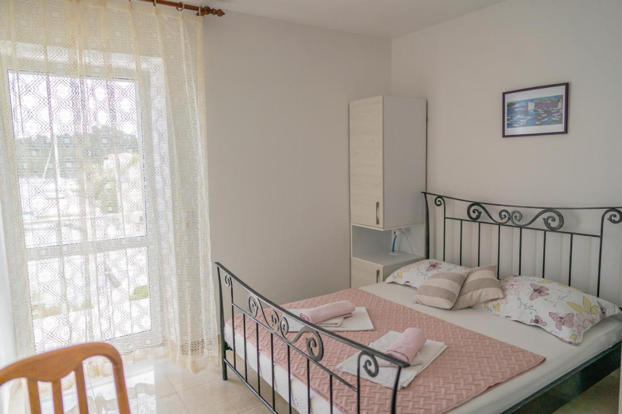 Guesthouse Kamarin 波梅纳 外观 照片