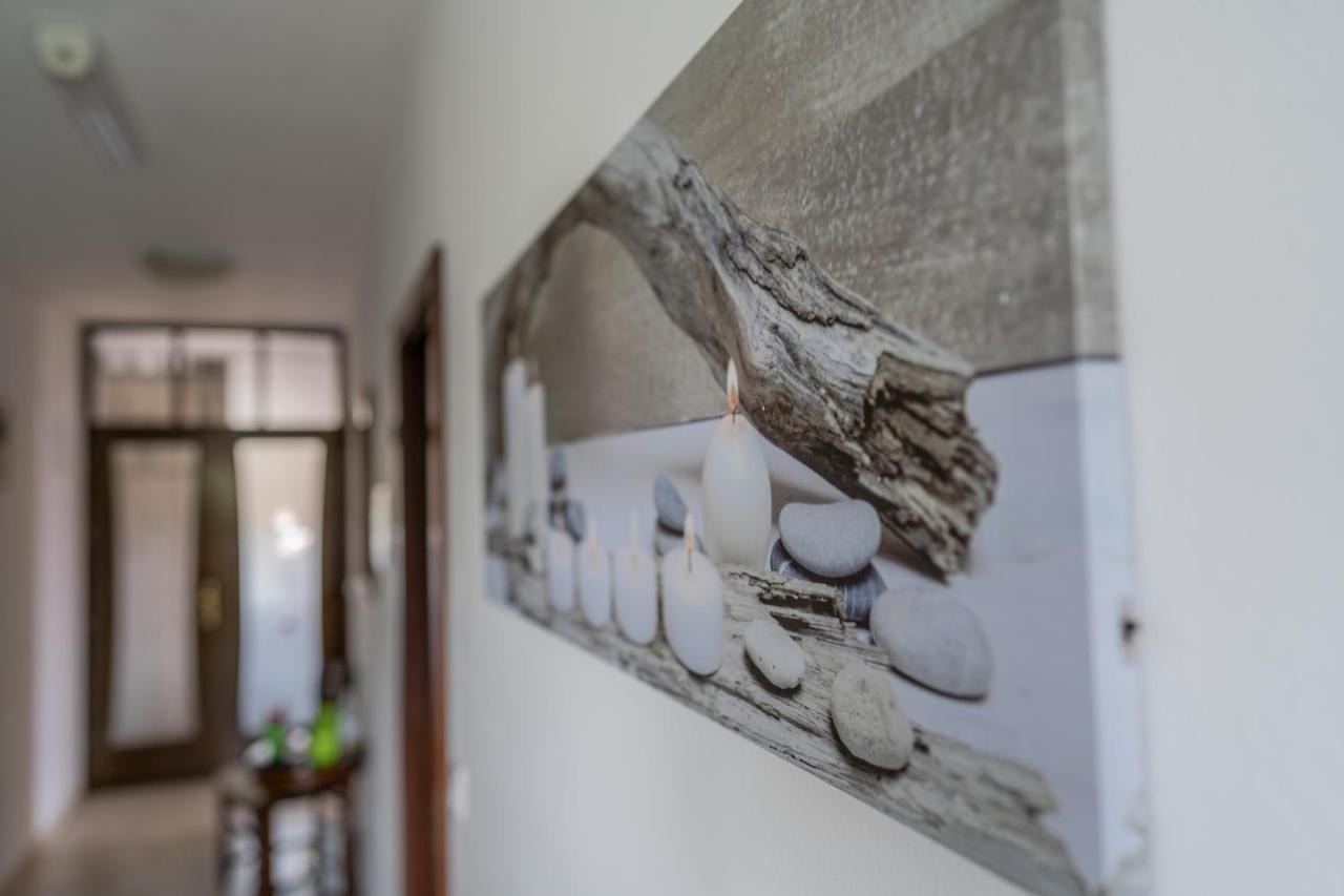 Guesthouse Kamarin 波梅纳 外观 照片